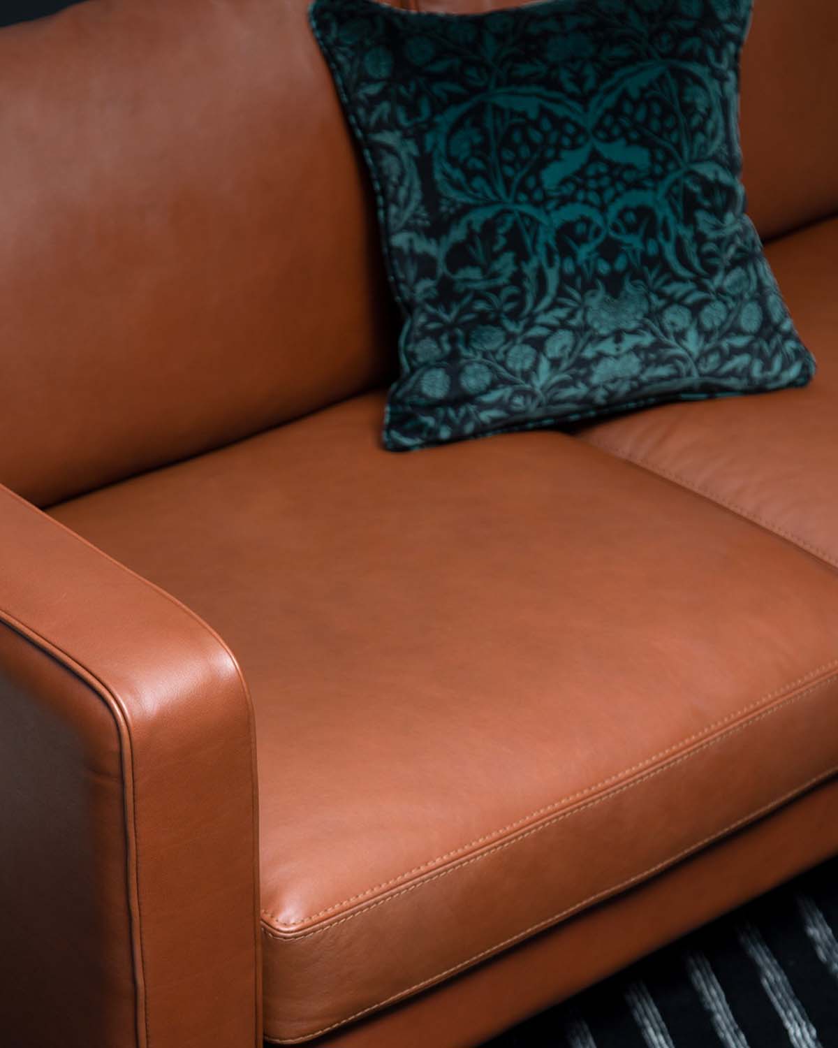 Noa Sofa - Leather