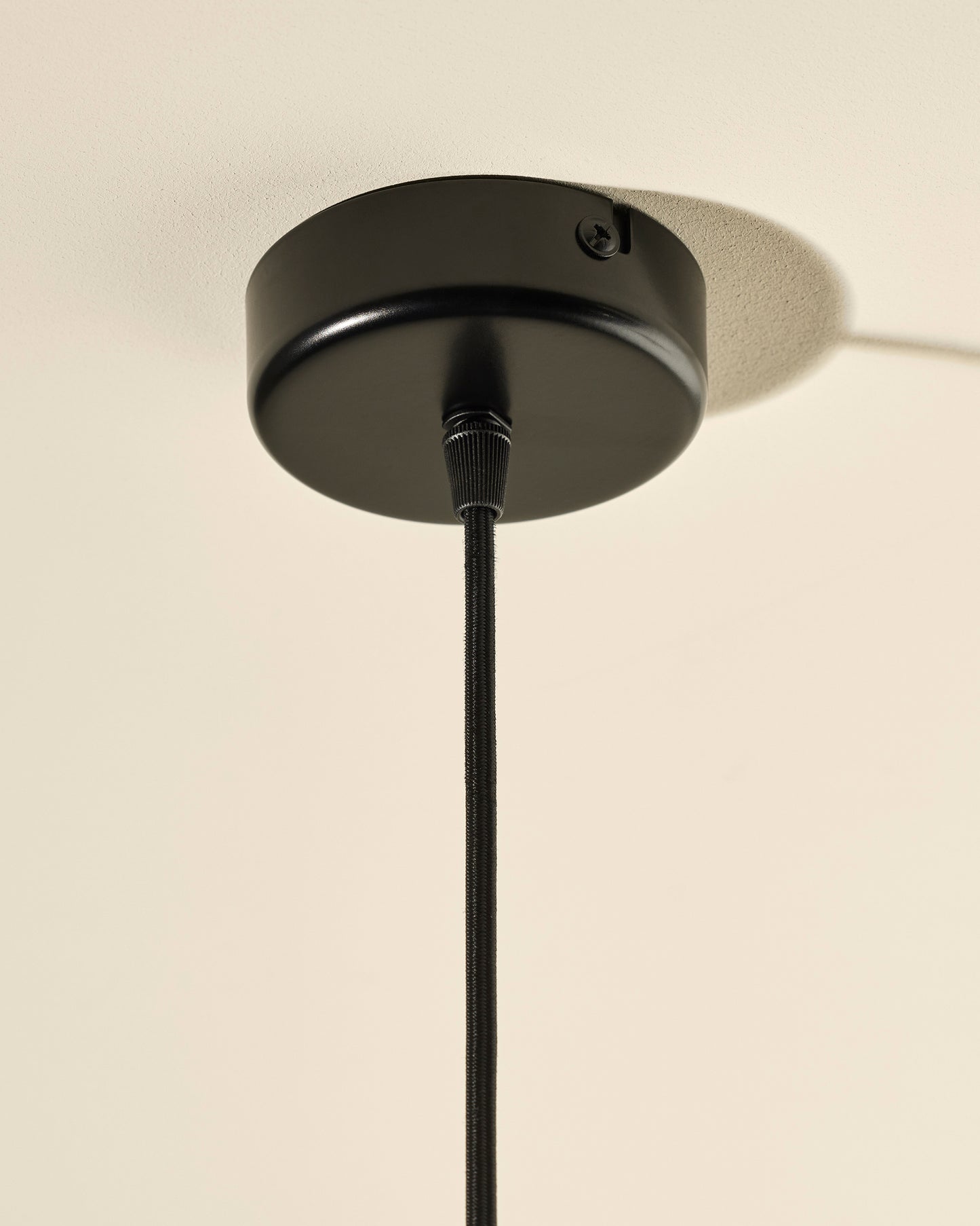 Sicilia Pendant Lamp - Black Radish