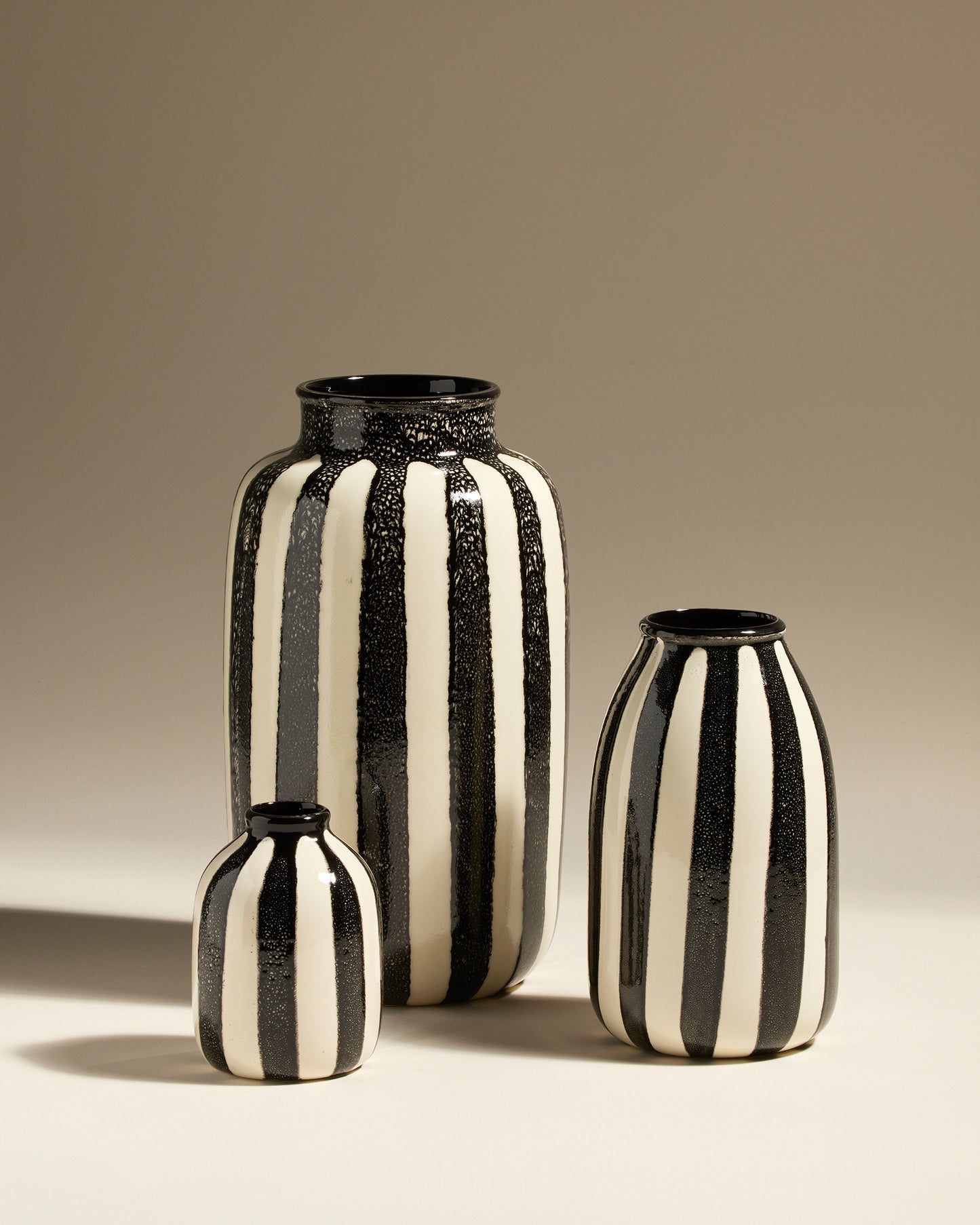 Decorative pot Riviera - Black