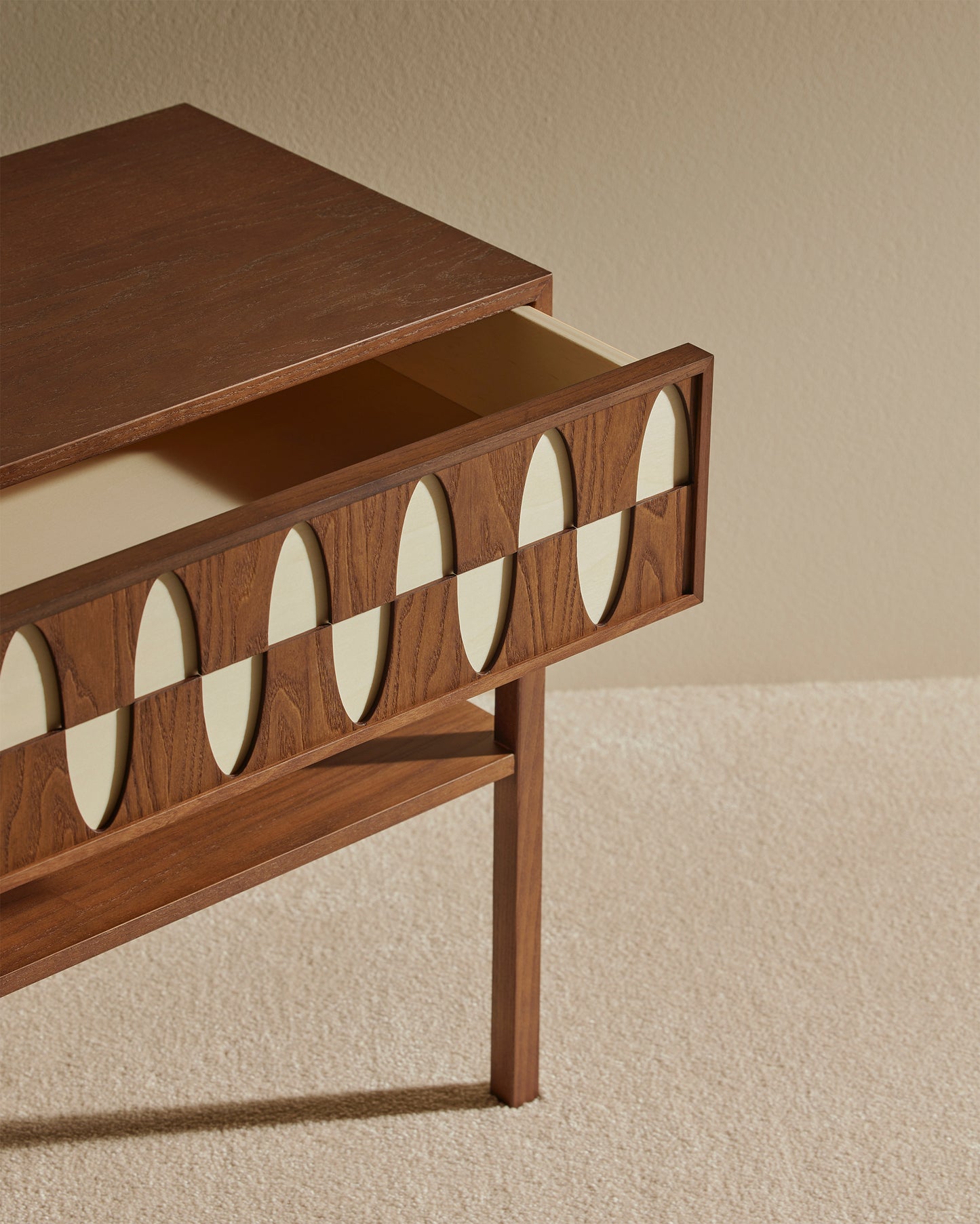 Ecailles bedside table - Walnut