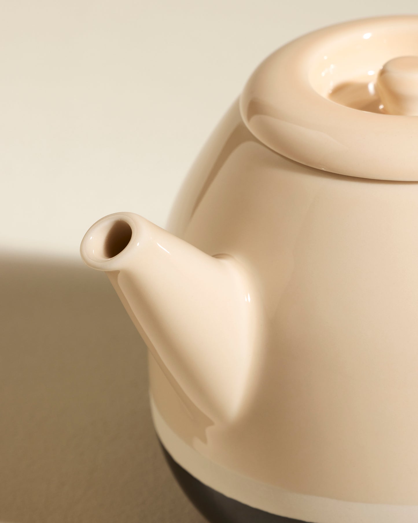 Sicilia Teapot - Ecru