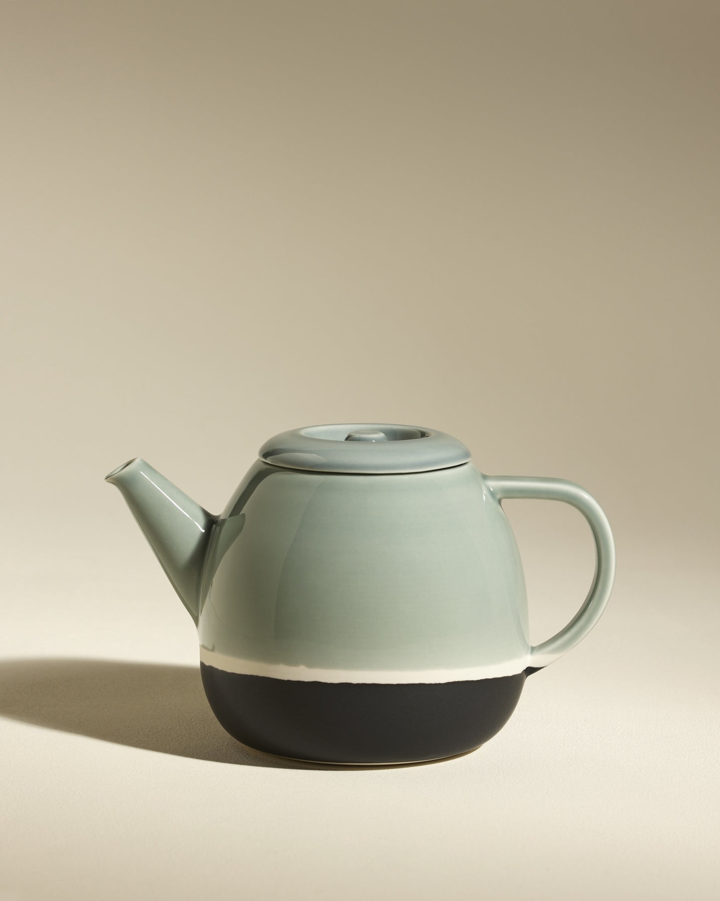 Sicilia Teapot - Linden Shoot