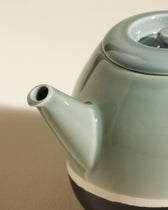 Sicilia Teapot - Linden Shoot